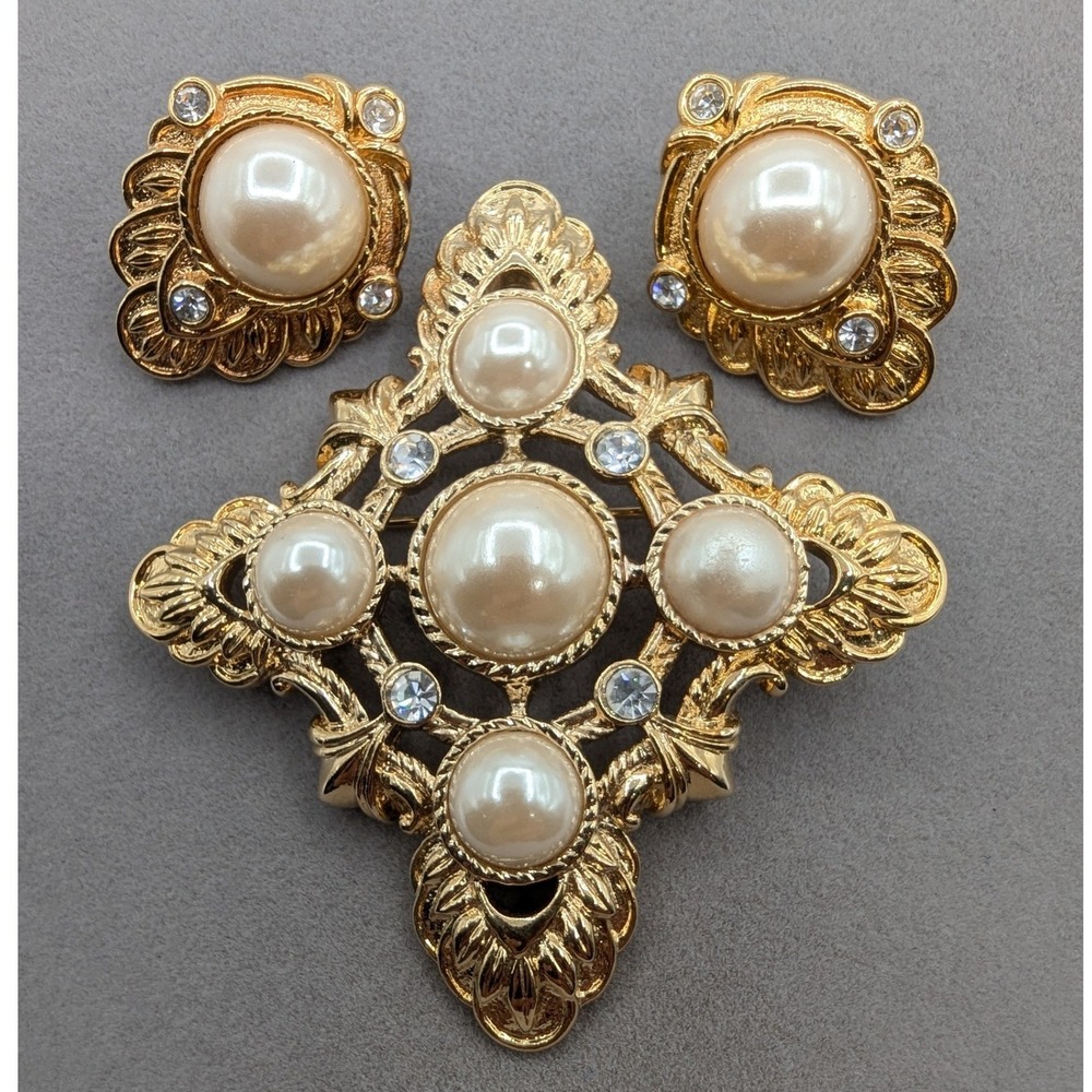 KJL Kenneth Jay Lane for Avon Gold Faux Pearl Rhinestone Brooch Earring Set